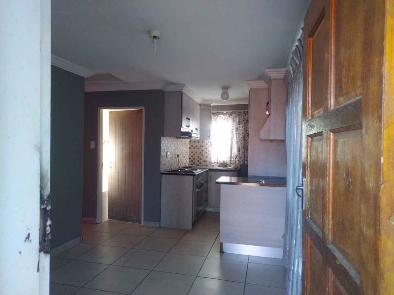 Stunning RDP house to rent in Soshanguve South - Photo 6