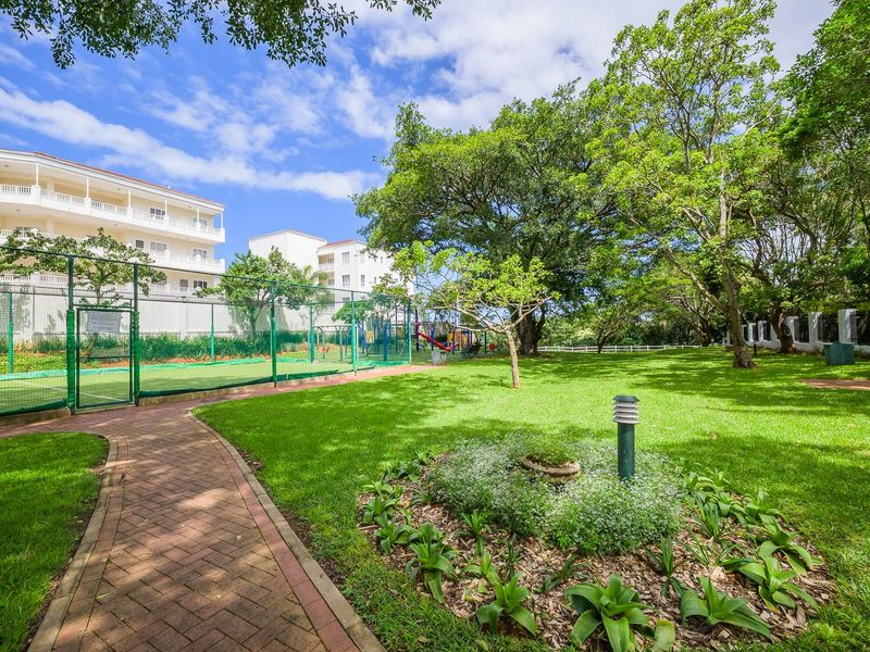 Spacious Family Townhouse with Private Garden in Ilala Ridge Estate - Photo 4