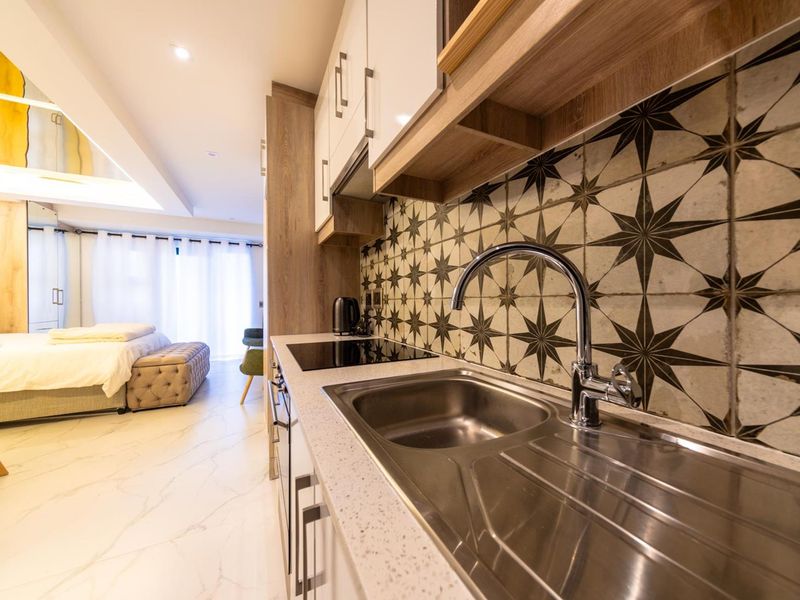 Modern 1-Bedroom Apartment in Stellenbosch Central - Flexible Lease Options - Photo 9
