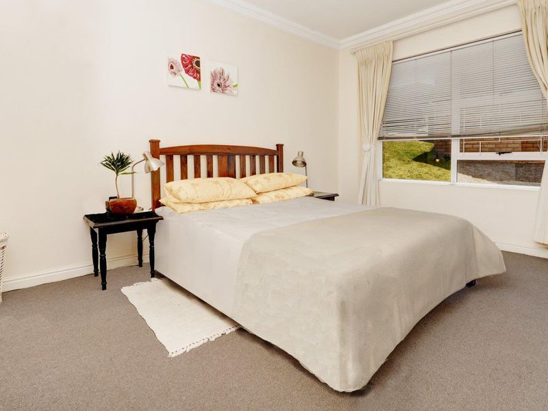 Single level! Cozy lock-up and go! Mountain views! - Photo 10