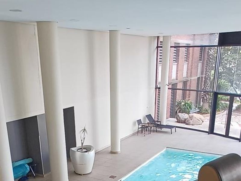 10th floor apartment overlooking a nature reserve! - Photo 1