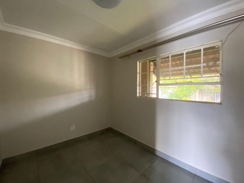 Modern 2 Bedroom Apartment Available for Rent - Photo 8