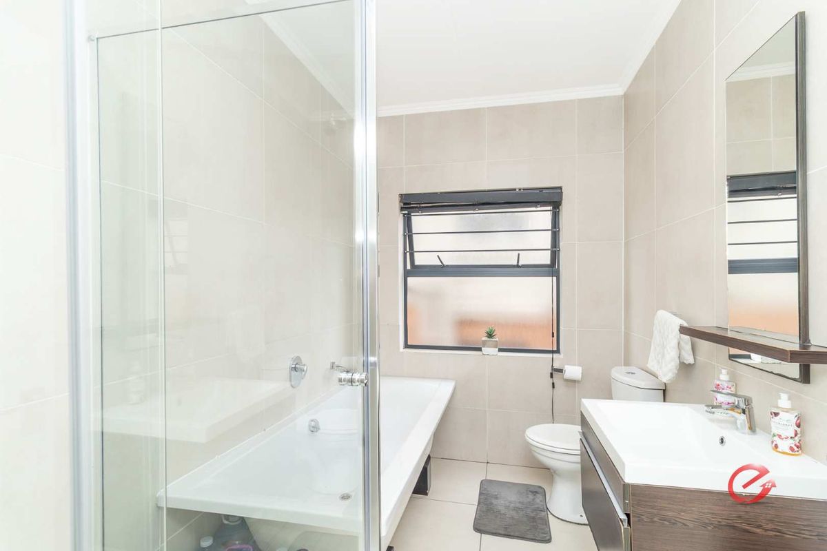 Garden Apartment in Secure Lifestyle Estate - Photo 3