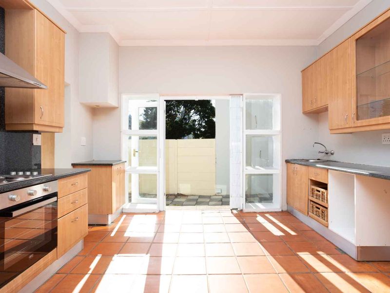 Exciting Opportunity in Rondebosch Village! - Photo 4