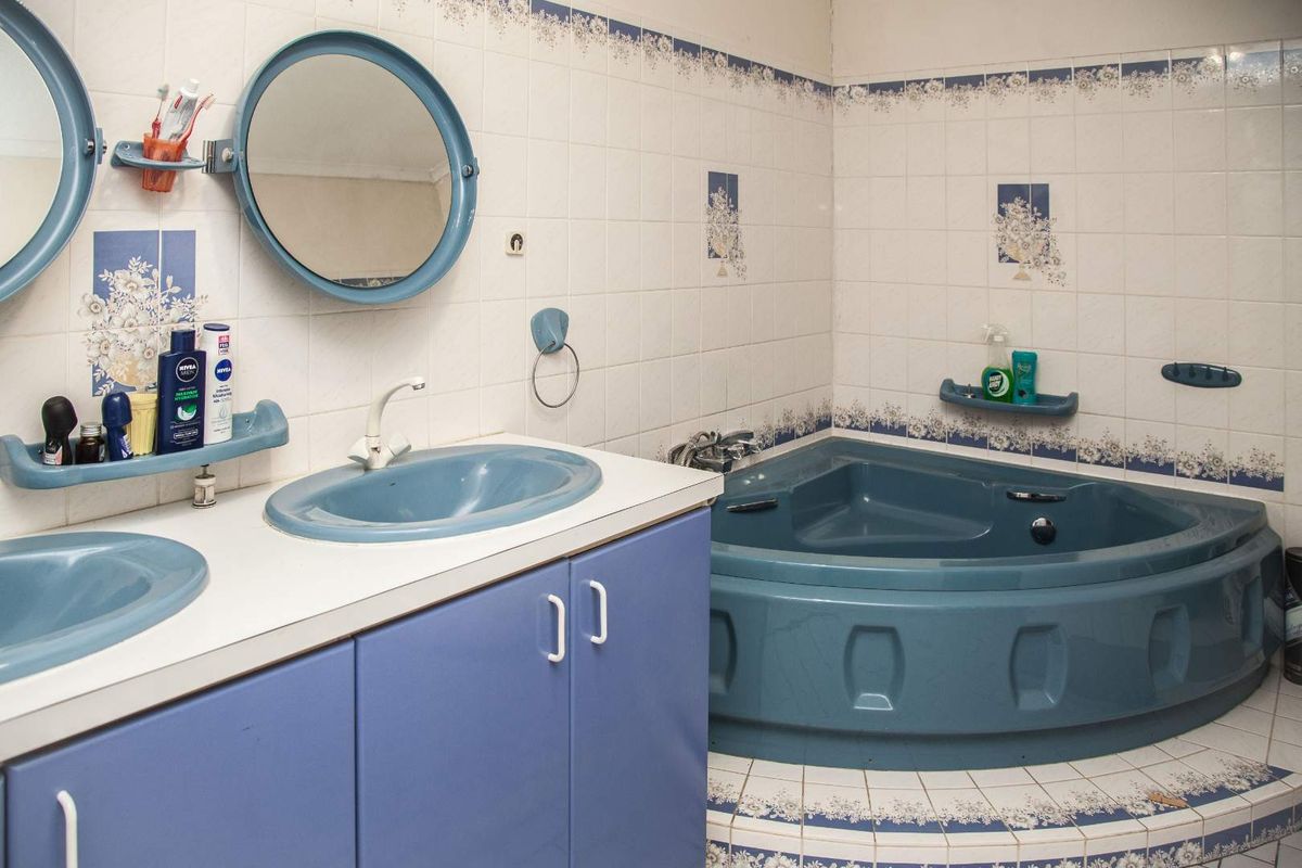 HOUSE FOR SALE - HOCHLAND PARK - Photo 3