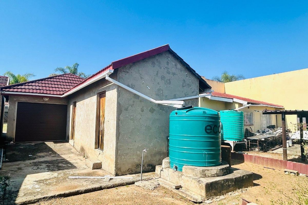 4 bedroom house for sale in vryheid - Photo 2