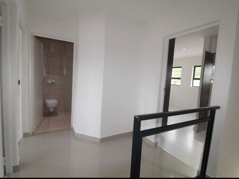 Modern Escombe Townhouse: Secure, Stylish, and Ready for You! - Photo 6