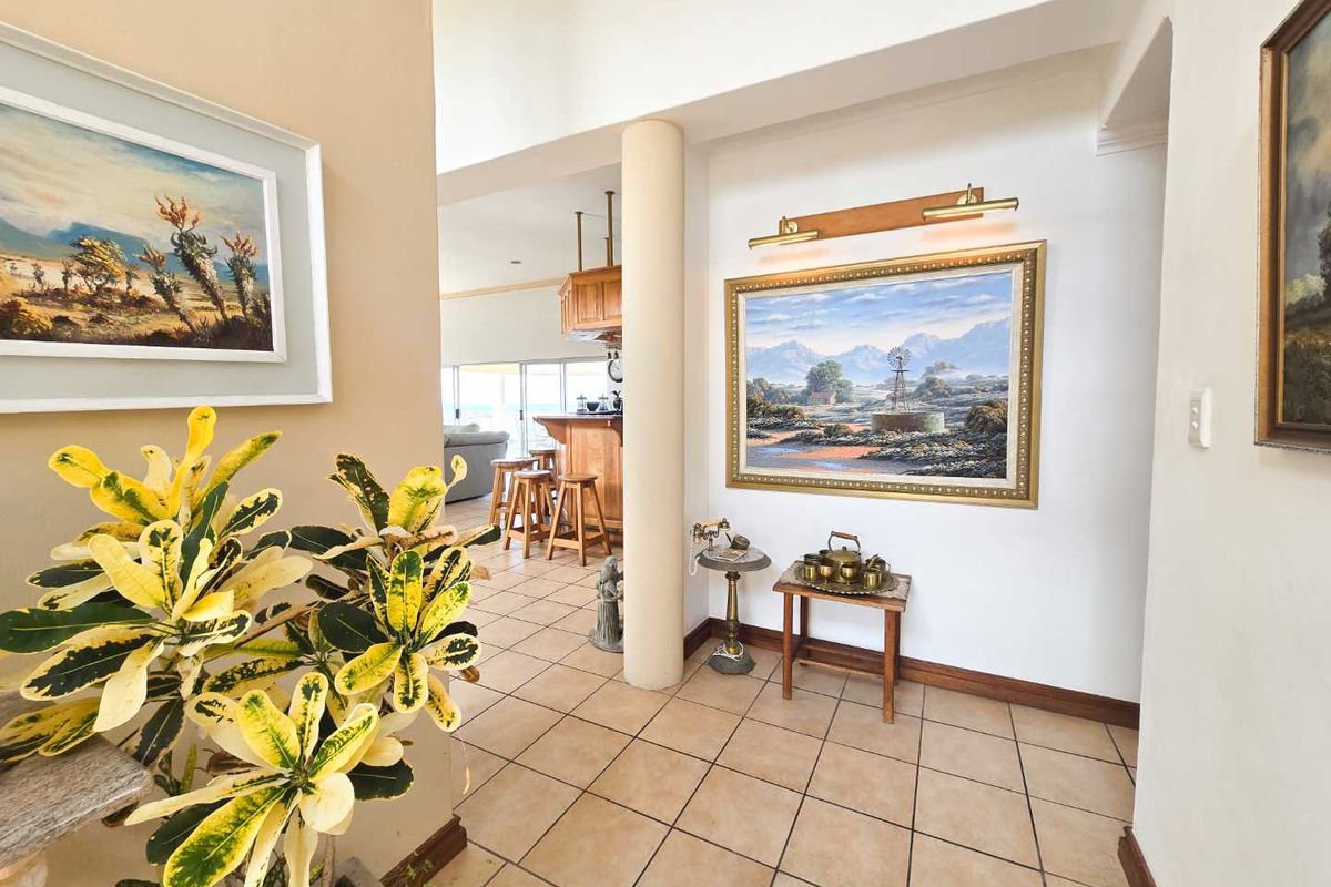 Exceptional coastal living with River and Sea Views – Stilbaai- Wes. - Photo 3