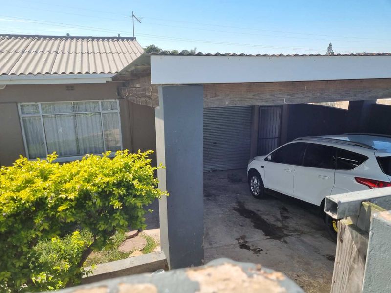 Family home with a small flatlet and pool - Photo 2