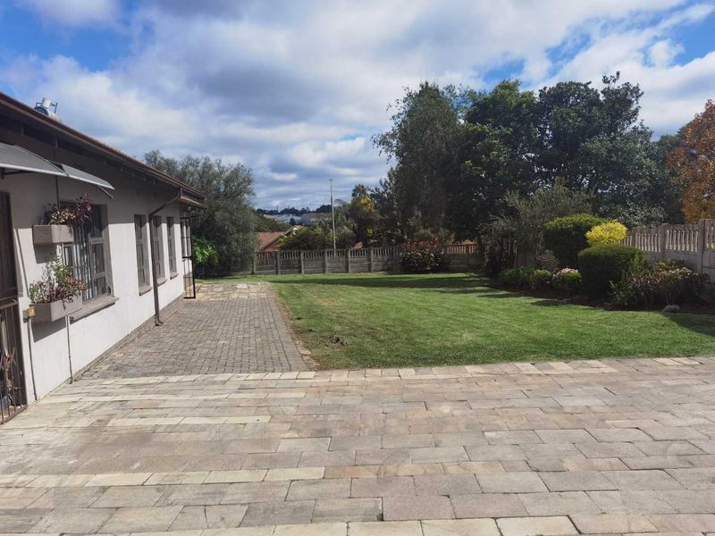 Corner stand house for sale in Upper Birchacres - Photo 4