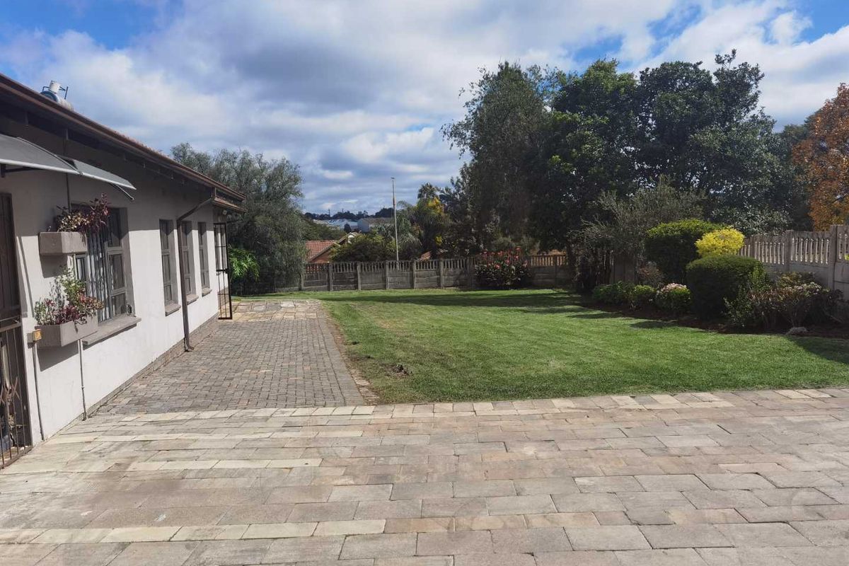 Corner stand house for sale in Upper Birchacres - Photo 4