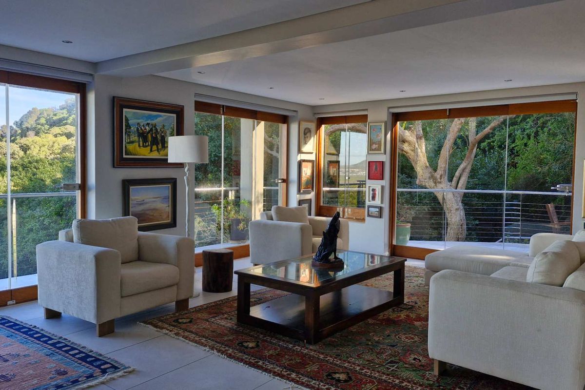 Exclusive Mountside Sanctuary: Breathtaking Chapman’s Peak, Valley & Ocean Views - Photo 3