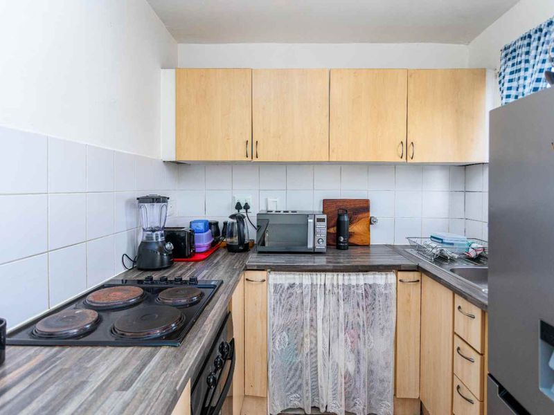 Secure, Spacious & Centrally Located – Monte Amiata Gem - Photo 2