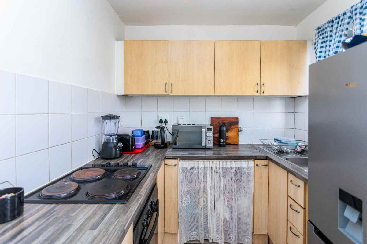 Secure, Spacious & Centrally Located – Monte Amiata Gem - Photo 2