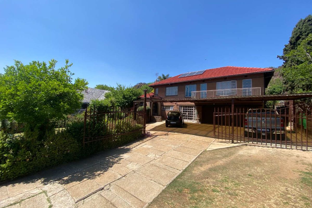 Value Beyond Belief - Home Plus 2 Flatlets - Photo 2
