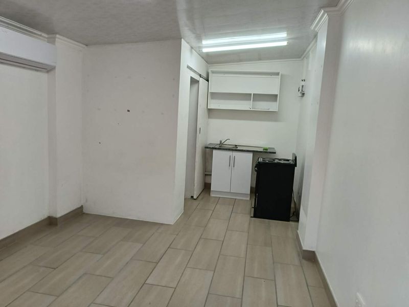 🌿 Modern Bachelor Flat to Rent in Pelham South – Ideal for a Single Professional | Available 1 August - Photo 5