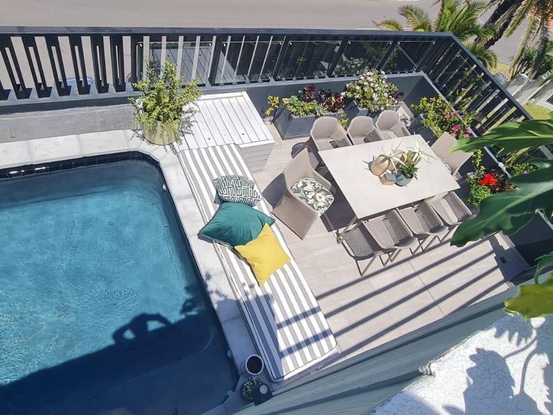 Stunning Hilltop Property in Bloubergstrand - Photo 3