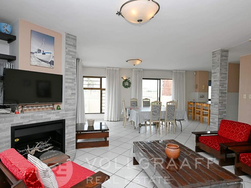 4 Bedroom Townhouse for Sale in Swakopmund Town Centre - Photo 4