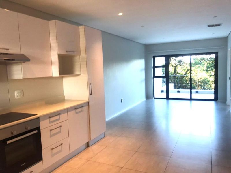 A beautifully freshly revamped 2-bedroom, 2-bathroom outside unit available for rental - Photo 10