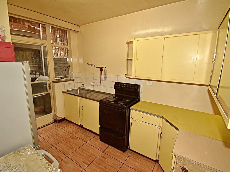 Ground Floor Apartment - Photo 8