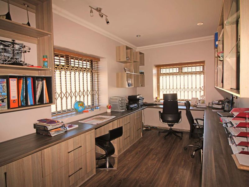 LUXURIOUS SMALLHOLDING - Photo 10