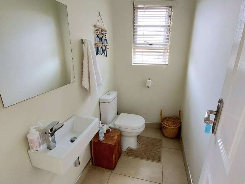 Luxurious Sunbay Self-Catering House - Photo 4