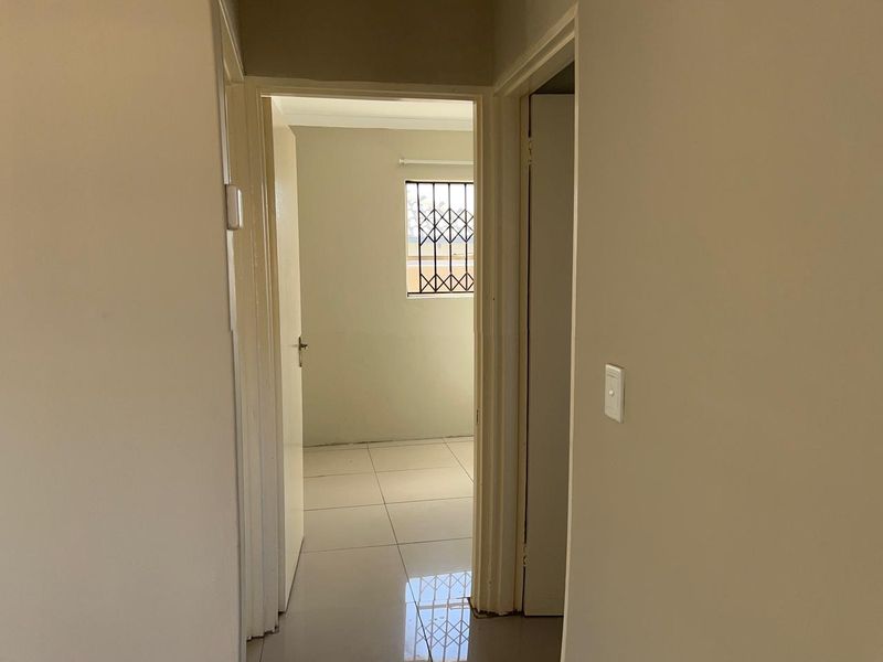 Riverside View - R 770 000 Excellent Value ! - Photo 9