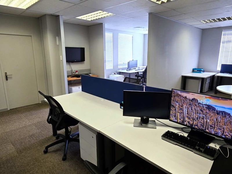 First Floor Office in Secure Complex - Photo 9