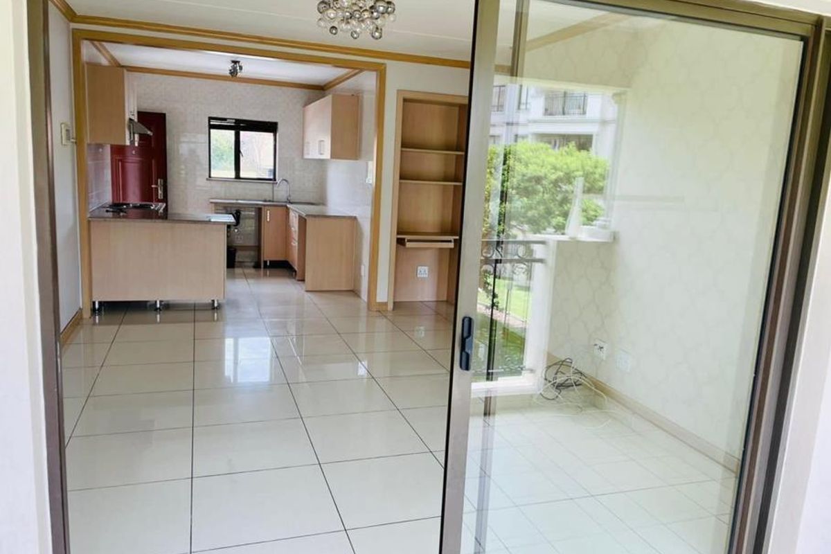 2 Bedroom Apartment in Noordwyk - Photo 5