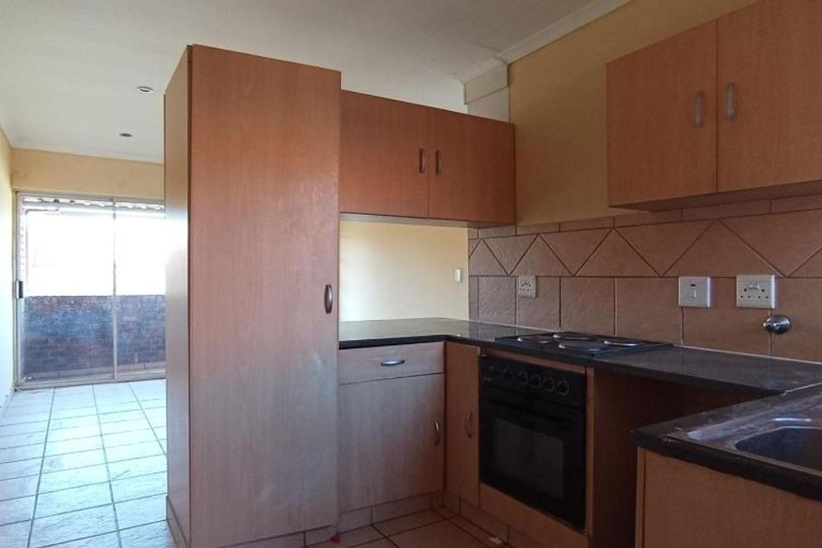 2 Bedroom Apartment For Sale In Clarina - Photo 2