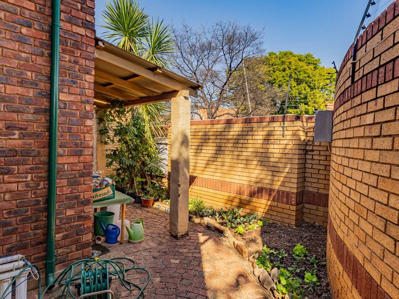 Secure & Modern 2-Bedroom, 2-Bathroom Home | Silver Willows, Pretoria East - Photo 5