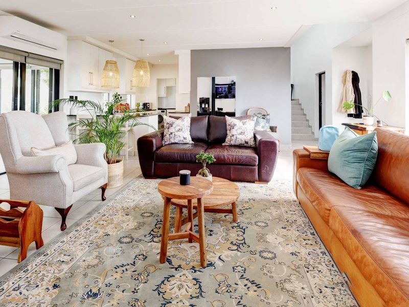 Neat 3 Bedroom Townhouse to rent in Graanendal Estate, Durbanville - Photo 8