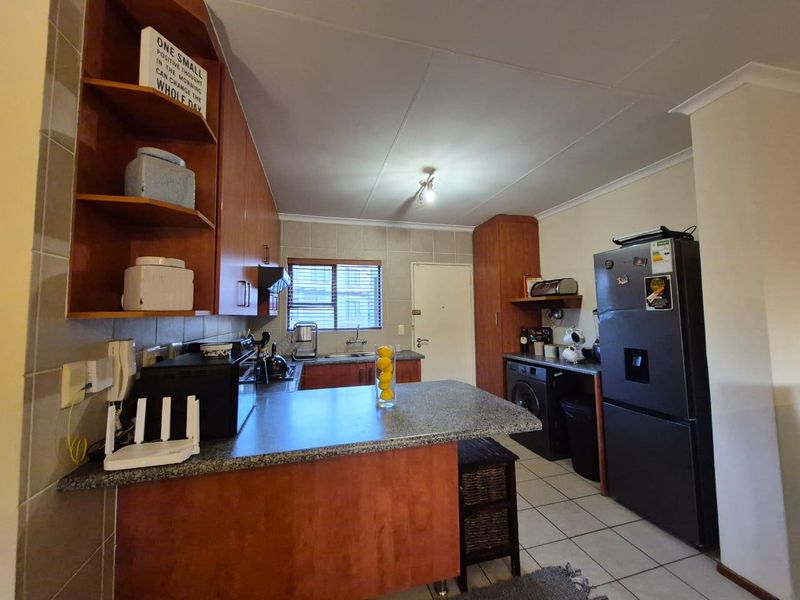 First Floor 2 Bedsroom Unit for sale - Photo 6