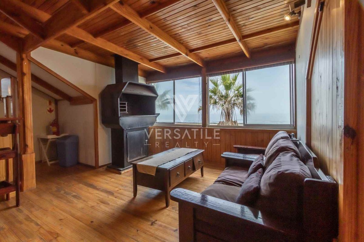Beach Front Town House for Sale - Photo 4
