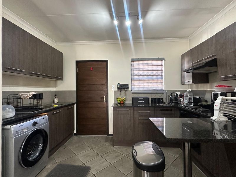 The “wow” factor is in place when you drive into the Woodwind Estate! - Photo 4