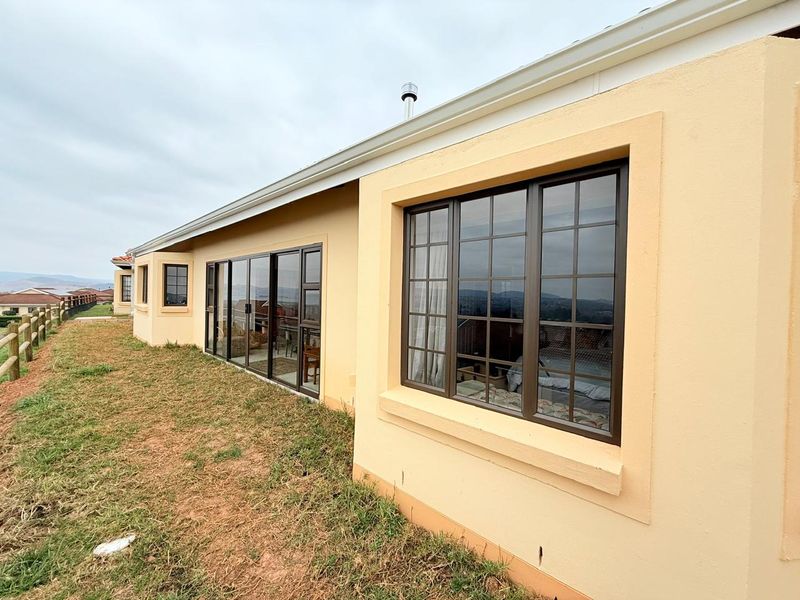Move-In Ready 3-Bedroom Home with Enclosed Patio & Scenic Views in Eagle Ridge Estate, Howick. - Photo 8