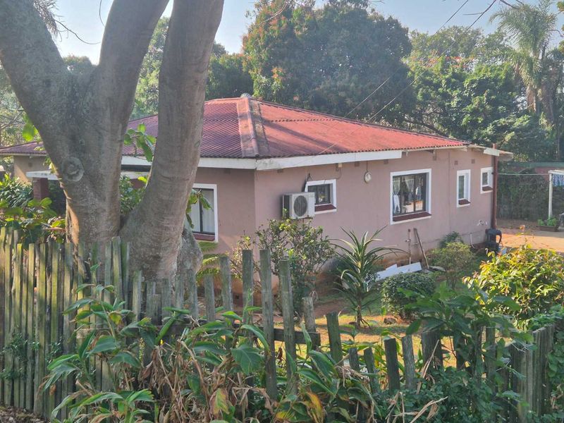Level land home in prime area - Photo 8