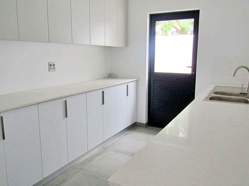 Nearly complete and looking for its owner - Photo 7