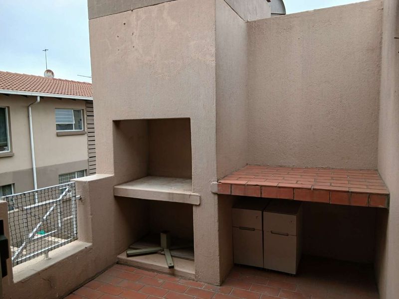 Upstairs Apartment for Sale - Photo 4