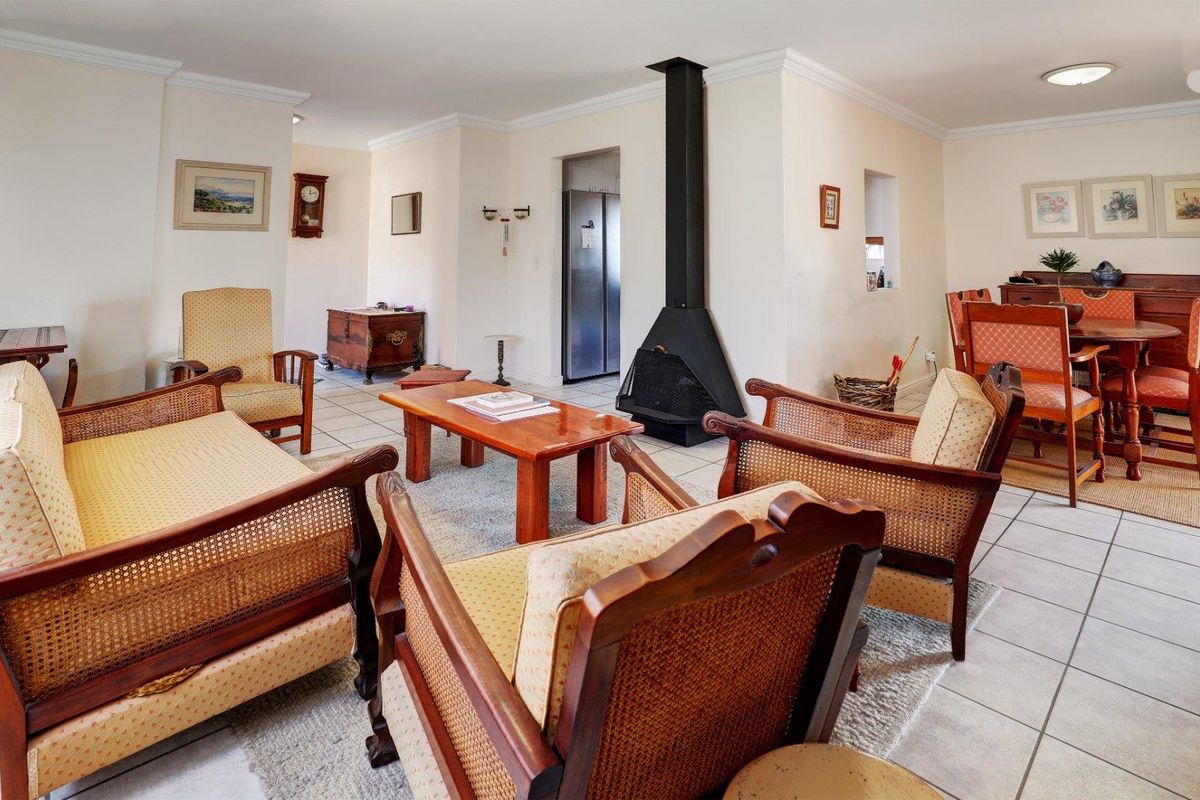 Single level! Cozy lock-up and go! Mountain views! - Photo 5