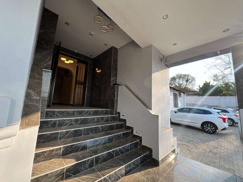 Spacious -5 Bedroom Home in Muckleneuck – Ideal for Family Living or Business - Photo 10