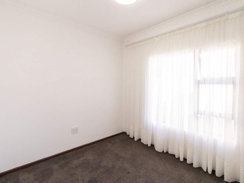 3 bedroom Cluster in Blue Lakes Estate - Photo 2