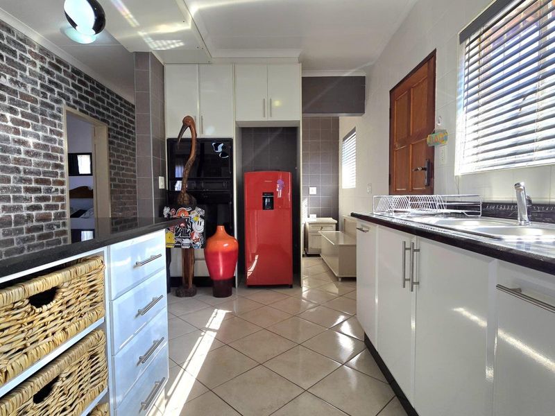 3 Bedroom House for sale in Oakdene - Photo 7