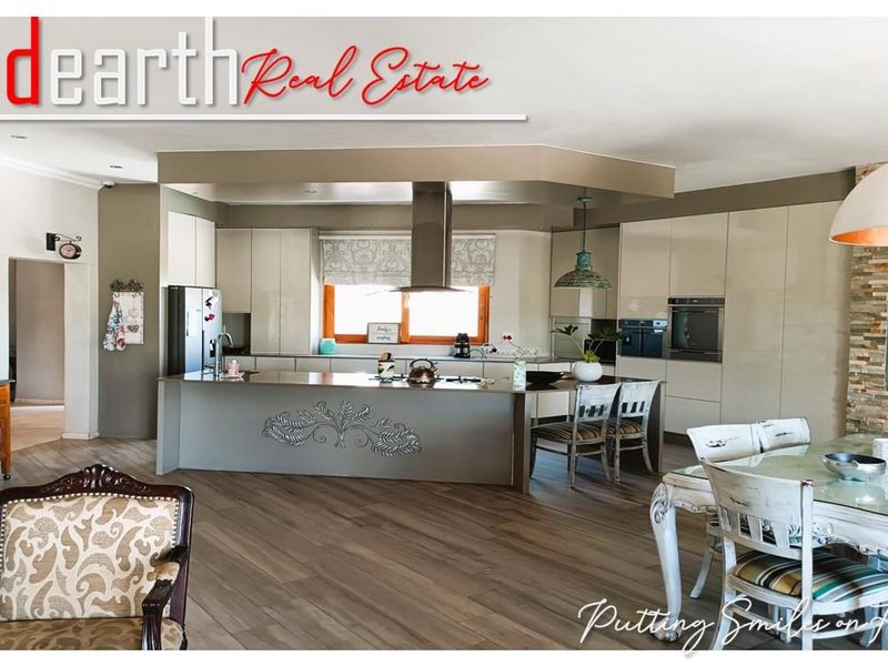 "Versatile Luxury" - Photo 7