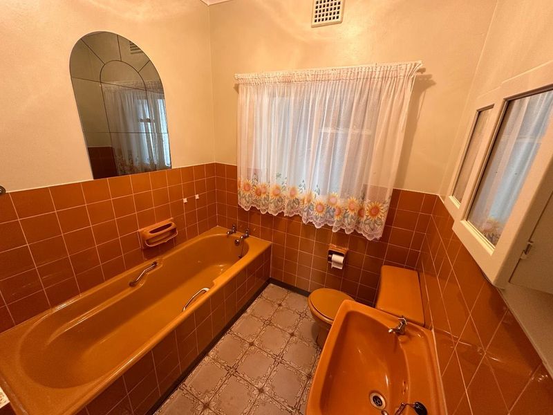 5 BEDROOM HOME WITH AMAZING FEATURES - Photo 6