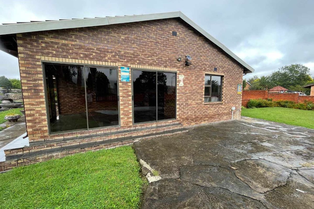 Beautiful Family Home for Sale - Photo 4