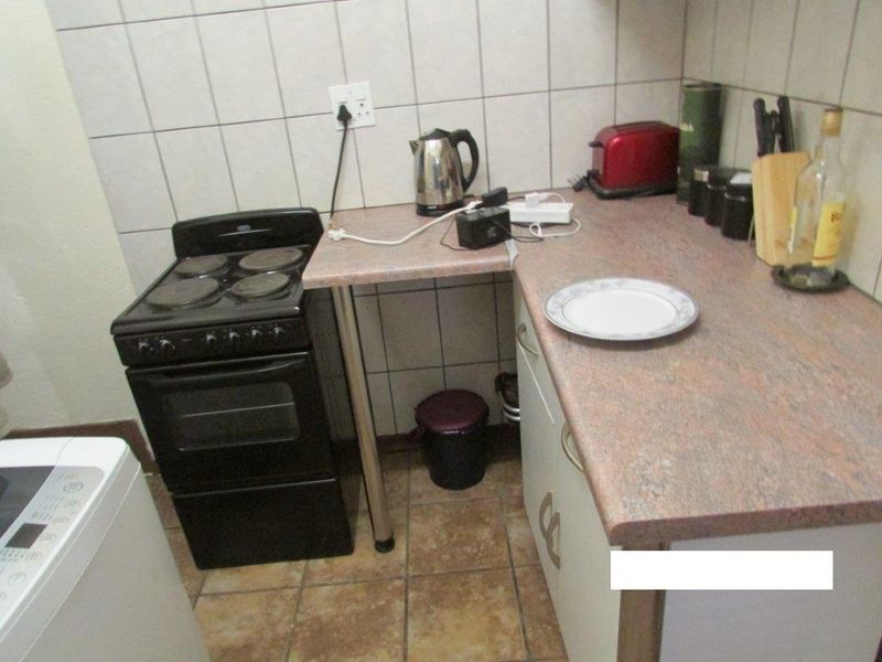 BACHELOR FLAT TO RENT IN GEZINA - Photo 3