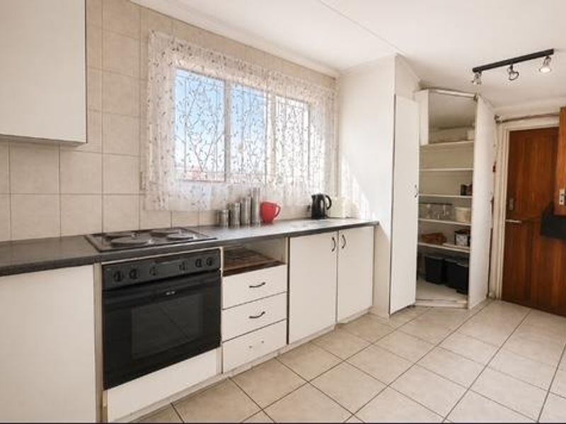 Unlock the Potential of This Spacious Fauna Family Home - Photo 2