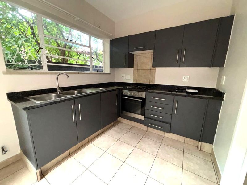 3 Bedroom 2 Bathroom Simplex For Sale in Bramley Park - Photo 2