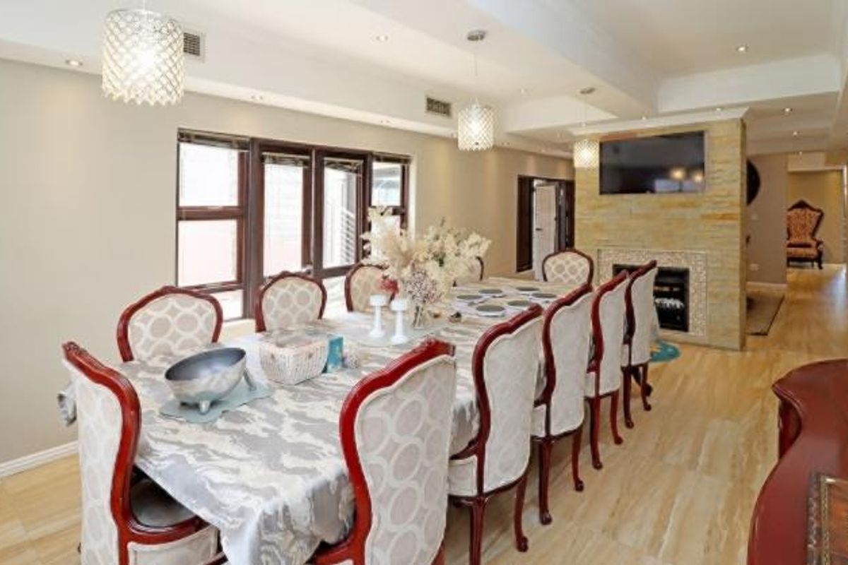 Off the grid 5 bedroom cluster with all the bells and whistles and more! - Photo 3